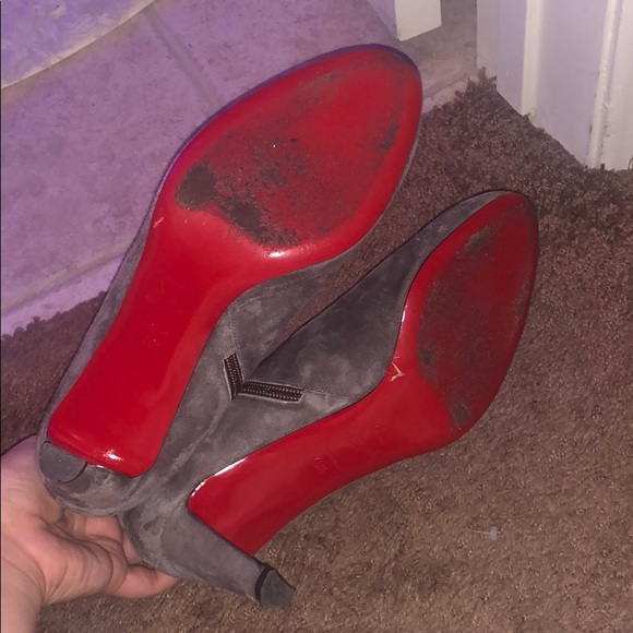 Red bottoms - Picture 2 of 6